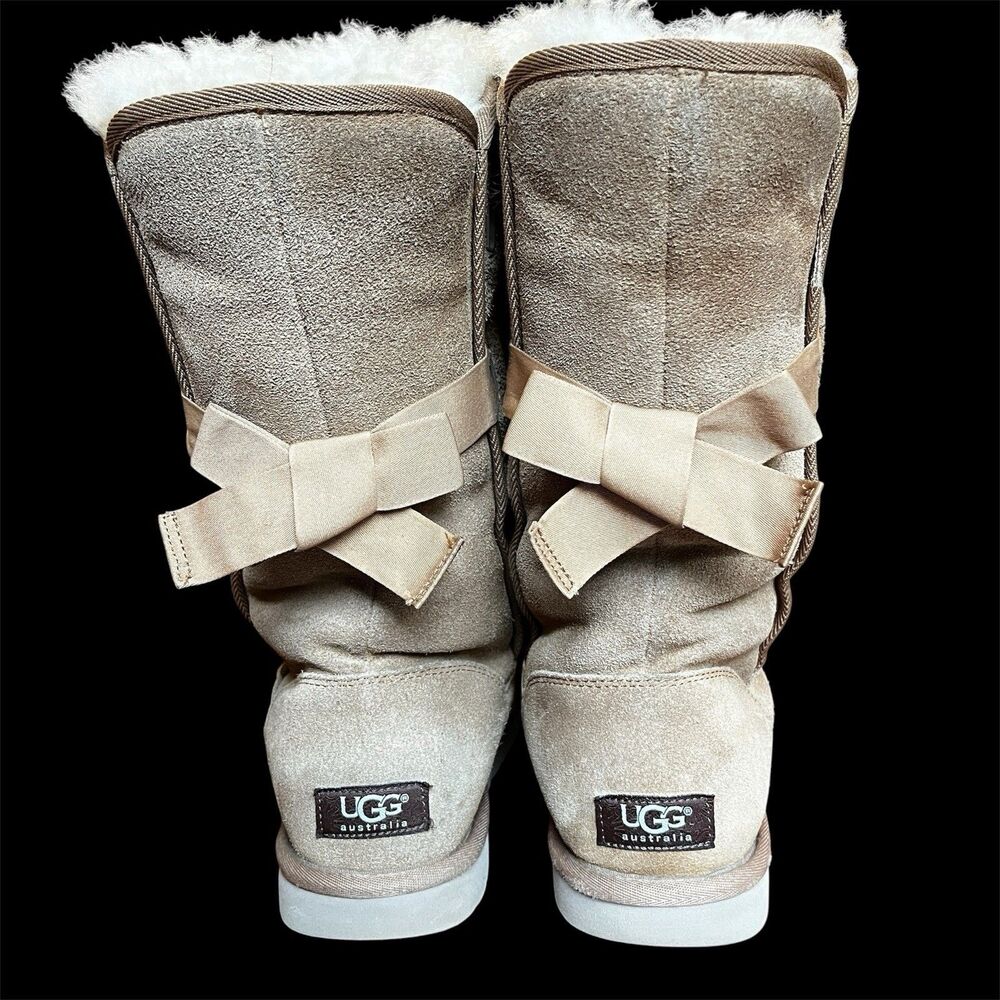 UGG Women 9 Boots Bailey Bow II Chestnut Suede Pull-On Winter boots Shearling